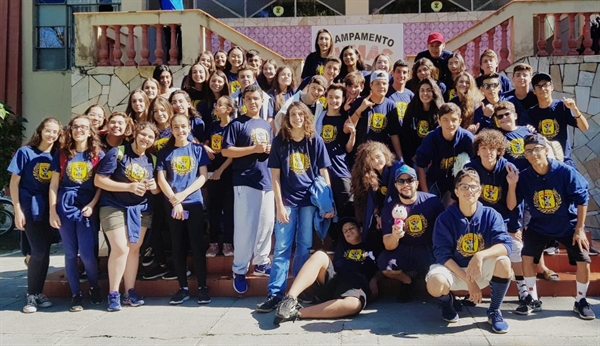 O passeio, em comemoração à conclusão do Ensino Fundamental II, foi realizado durante a Semana do Saco Cheio (Foto: Unifev)