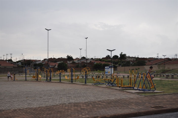 Inauguração da praça do Residencial do Lago é adiada para a próxima semana