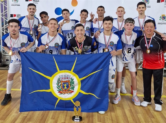 Time de vôlei Sub-21 masculino de Votuporanga (Foto: Divulgação)