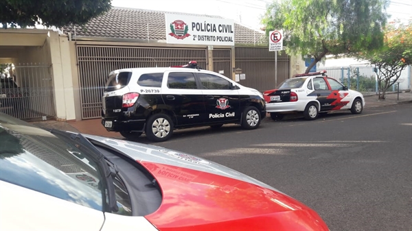 O trio de menores foi levado para o 2º Distrito Policial de Votuporanga, onde foram lavradosos atos infracionais (Foto: A Cidade)