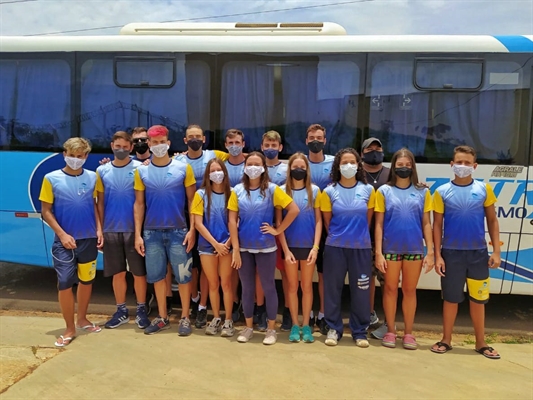 Delegação da natação de Votuporanga embarca em busca de medalhas no Campeonato Paulista, Em Bauru (Foto: Centro de Formação)