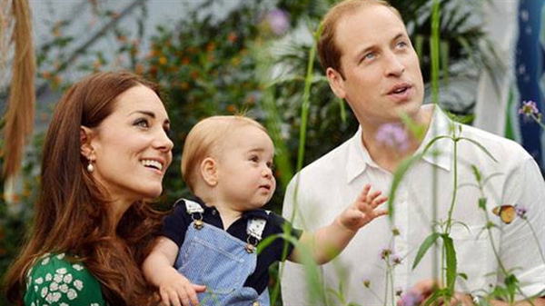 Príncipe George, William e Kate no Museu de História Natural, em Londres