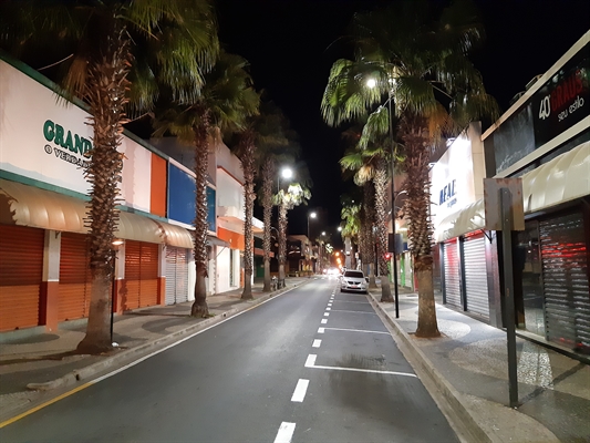 A Prefeitura de Votuporanga adquiriu cerca de 100 novas luminárias de LED, mais modernas e eficientes (Foto: Prefeitura de Votuporanga)