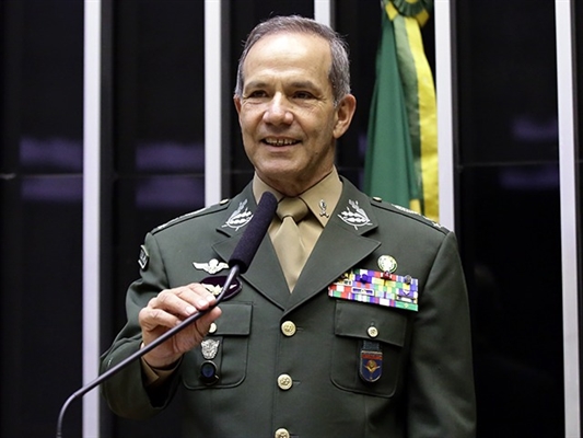 General Peternelli conseguiu emplacar sua demanda pelo ‘Caminho da Fé’ no processo de concessão da rodovia Presidente Dutra (Foto: Divulgação)