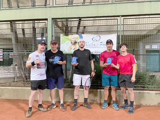 O evento, intitulado como Torneio “Clínica Veterinária Bicho Feliz”, foi sucesso total e contou com dezenas de participantes  (Fotos: Divulgação)