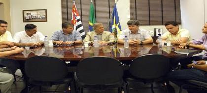 Edinho Araújo garante R$500 mil para a Santa Casa 