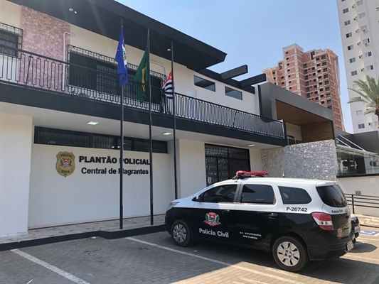 A Polícia Militar de Votuporanga prendeu um homem que furtou uma residência, neste fim de semana, no bairro San Remo (Foto: A Cidade)