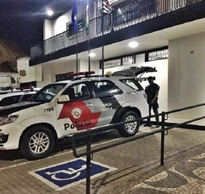 A Polícia Militar de Votuporanga prendeu nesta quinta-feira (14), um homem que estava foragido com mandado por crime de trânsito  (Foto: Divulgação)