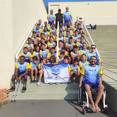 Equipe do Centro de Formação de Natação de Votuporanga (Foto: Centro de Formação)