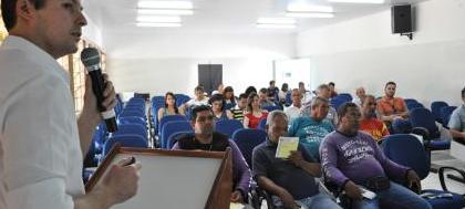 Prefeitura esclarece lei a mototaxistas