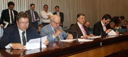 Deputado cobra aumente de recursos para saúde