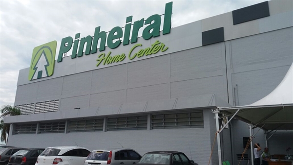 Inaugurado ontem, o home center da Pinheiral fica na avenida José Marão Filho, 4390 (Foto: Daniel Castro/A Cidade)