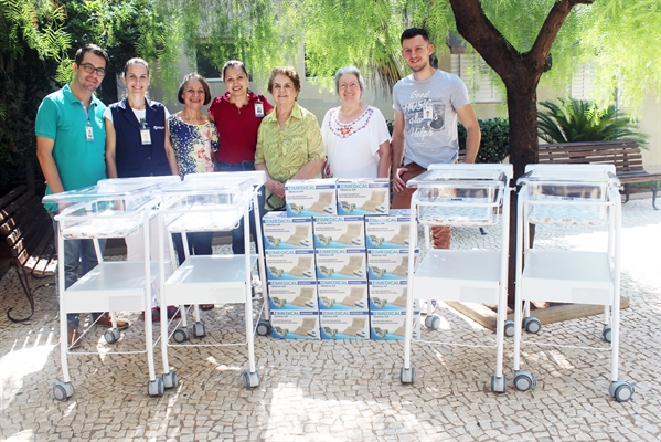 Foram 14 colchões pneumáticos para Unidade de Terapia Intensiva (UTI) Geral e quatro berços para a Maternidade (Foto: Santa Casa de Votuporanga)