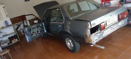 Comunidade reforma carro da Nova Vida