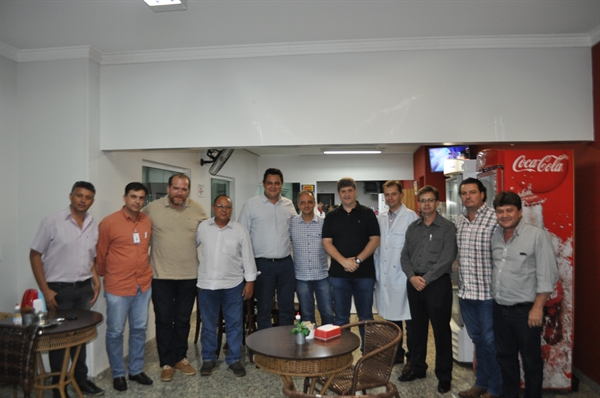 Na tarde de ontem, o deputado federal eleito Geninho Zuliani esteve na Santa Casa (Foto: 