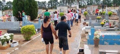 Finados: definida programação nos cemitérios
