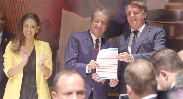 O presidente Jair Bolsonaro está agora oficialmente filiado ao PL, partido do Centrão pelo qual irá disputar a reeleição em 2022 (Foto: Planalto)
