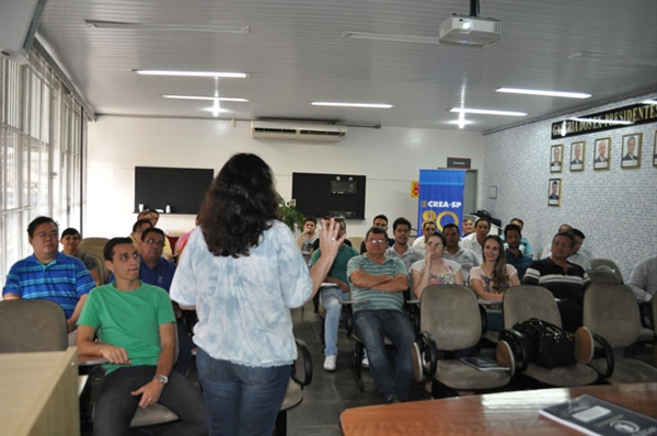 Treinamento aconteceu no auditório local do Senai