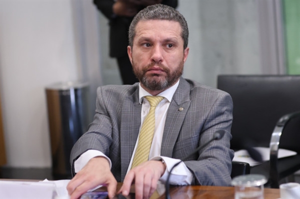  O deputado Federal Fausto Pinato, nascido e criado em Fernandópolis, reafirma seu compromisso com a população de sua cidade natal (Foto: Assessoria)