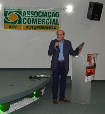 Em reunião na Associação Comercial, na manhã de ontem, o prefeito João Dado falou sobre falou sobre duas parcerias (Foto: Divulgação/ACV)