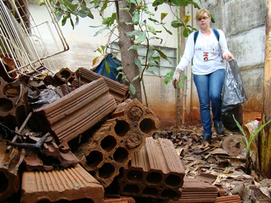 Secez oferece capacitação para os agentes atualizando-os de como proceder na vistoria dos imóveis e orientação para que os proprietários retirem os criadouros dos mosquito Aedes Aegypti dos quintais 