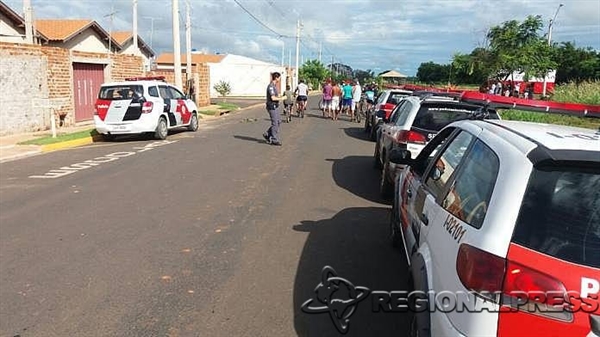 O motorista foi socorrido pelo Corpo de Bombeiros e levado para a Santa Casa, mas não resistiu aos ferimentos e morreu (Foto: Divulgação)