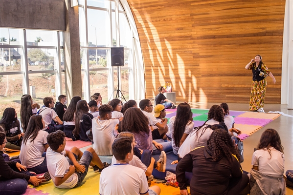 A programação de hoje do Festival Literário de Votuporanga traz uma série de atrações o dia inteiro no Parque da Cultura  (Foto: Fliv)