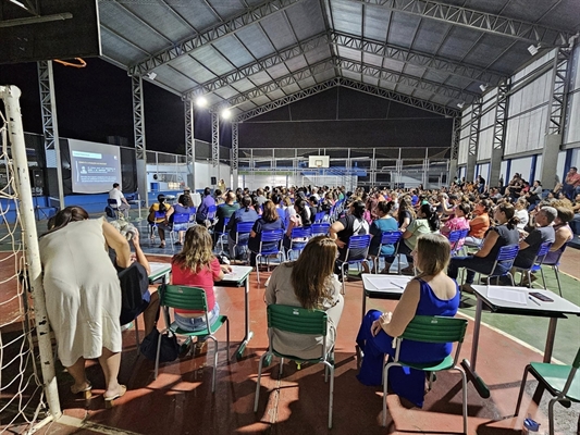 Liminar suspendeu a implantação das escolas cívico-militares um dia após audiência no SAB (Foto: Débora Romani)