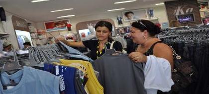 Comerciantes estão otimistas e contratam funcionários