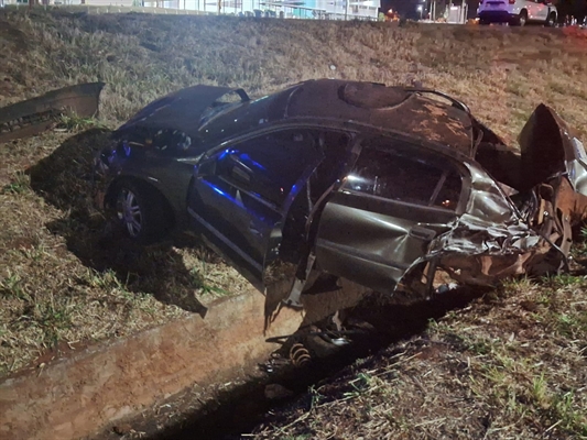 Quatro pessoas ficaram feridas, dentre elas duas crianças, em um acidente envolvendo um carro e uma caminhonete na rodovia (Foto: Arquivo pessoal)