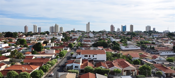 De acordo com os números do Caged, foram 1.105 contratações com carteira assinada em Votuporanga  (Foto: Agência Brasil)