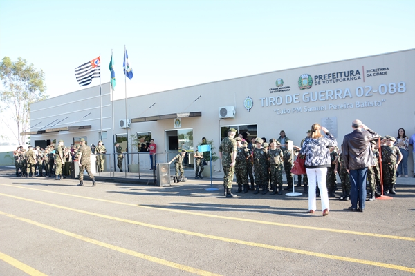 O evento foi realizado na nova sede do Tiro de Guerra (Foto: Prefeitura de Votuporanga)