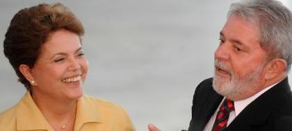 Dilma toma posse e promete continuar "mudança"