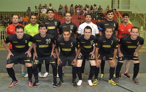 Equipe Onix é grande campeã  da Copa dos Comerciários 2015