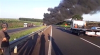 Ainda conforme a Polícia Rodoviária, o caminhão-tanque estava carregado de óleo diesel (Foto: Reprodução)