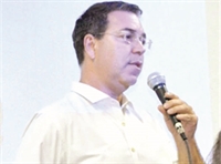 Valmir Dornelas tem as chaves do empreendimento do ano. O IBIS Votuporanga é um modelo de hotel para o noroeste paulista. Aguardem! (Foto Unifev)