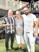 Cabo Renato Abdala, que já disse na tribuna ser o único vereador que não tirava fotos ao lado do prefeito Jorge Seba, agora posou para o registro fotográfico junto de seu pai, o ex-jogador da Votuporanguense, Virgílio  (Foto: Redes sociais)