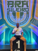 O lutador votuporanguense Jean Carlos Santos de Oliveira fez bonito no Campeonato Brasileiro de Jiu-jítsu da CBJJE  (Foto: Arquivo Pessoal)