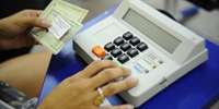  Para os menores de 18 anos, o voto é facultativo, assim como para idosos com idade acima de 70 anos (Foto: Agência Brasil)