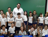 Turmas do Colégio Unifev participam de palestra sobre alimentação saudável