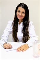 A enfermeira e responsável técnica da Clínica Protege, Haline Morato, esteve na Cidade FM ontem para falar sobre a vacina da Dengue (Foto: A Cidade)