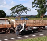 Acidente foi registrado na rodovia Euclides da Cunha no trecho entre os municípios de Votuporanga e Cosmorama (Foto: Divulgação)