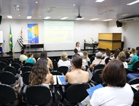 Aula de Abertura da Especialização em Psicanálise aborda a convivência e conflitos familiares