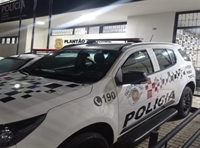  A Polícia Militar de Votuporanga prendeu um homem com tijolos de maconha, configurando o flagrante de tráfico de drogas (Foto: Divulgação)