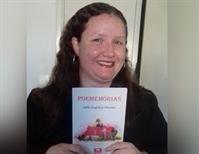 Egressa dos cursos de Letras e Pedagogia da Unifev lança livro de poesias