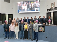  Familiares, amigos se emocionaram com a homenagem a Tesourinha, que agora dá nome ao palco do Parque da Cultura (Foto: Assessoria)