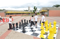 A escola oferece ensino fundamental em tempo integral