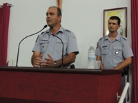 Troiane e cabo Mascellani utilizaram a tribuna da Câmara Municipal