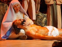 A encenação da Paixão de Cristo, assim como no ano passado, será realizada na Concha Acústica amanhã (Foto: Diocese de Votuporanga)