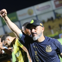 Ex-treinador da Votuporanga, Rafael Guanaes comemora a vitória do Mirassol  (Marcos Freitas/Agência Mirassol)